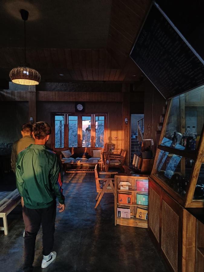 Sugar Cube Retreat Hostel Шимла Екстериор снимка